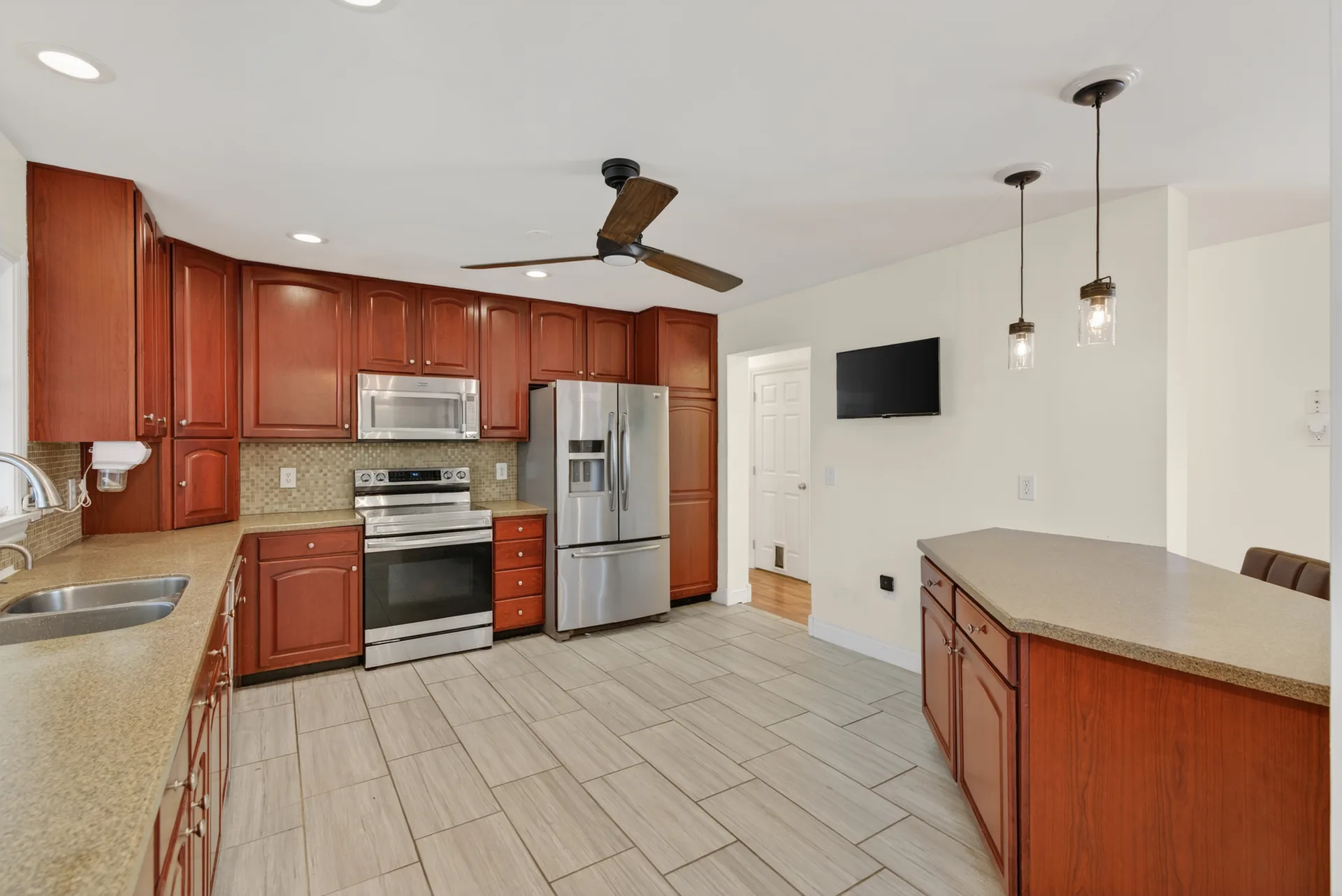 Kitchen range and stainless appliances